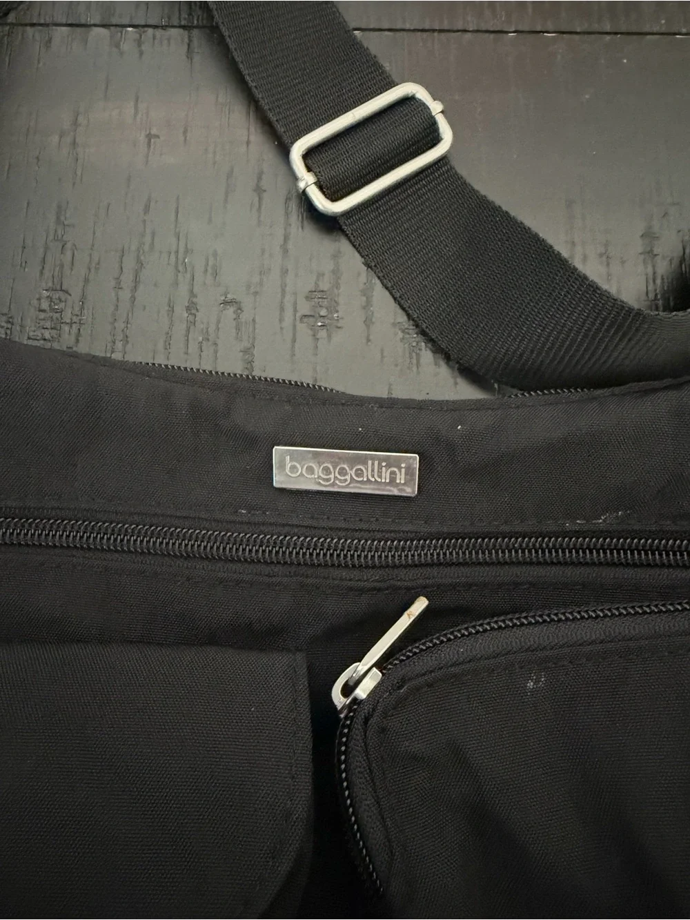Baggallini black crossbody bag lightweight classic travel capsule minimalist